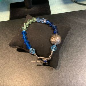 Beautiful handmade semi precious stone/Swarovski..